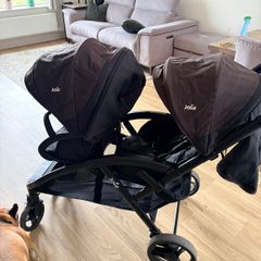Double buggy/stroller