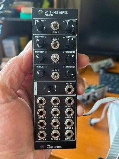 Eurorack: Intellijel, Make Noise, ADDAC Systems