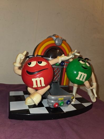 M&M's Rock 'n Roll Cafe Jukebox Candy Dispenser