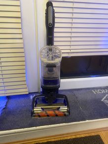 cordless vacuum cleaner