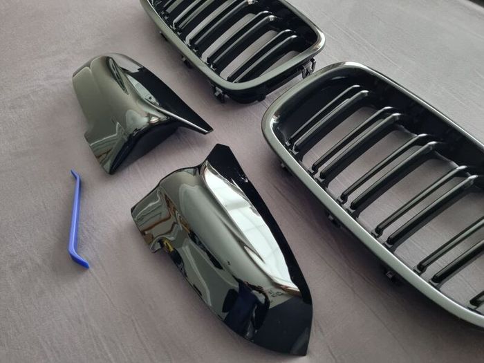 BMW F10 F11 Lci Black Kidney Grilles & Mirror Covers Set Brand New