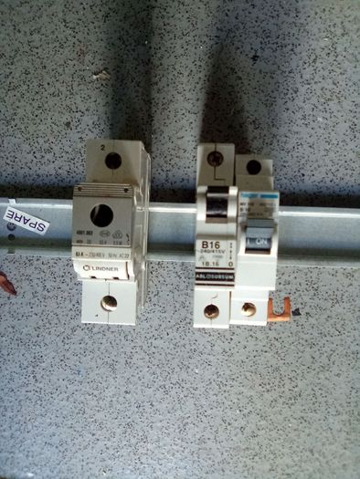 63 Amp Switch. Fuse. And. 2. Circuit. Breakers