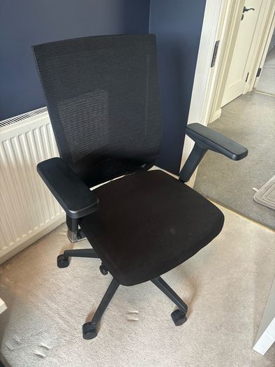 Black Ergonomic Mesh Office Chair