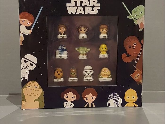 Star Wars Porcelain Mini Figure Set 10 Character Collectible Display Box