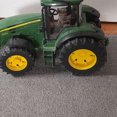 John Deere toy tractor