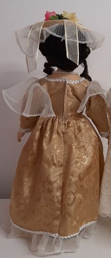 9 x  Porcelain dolls