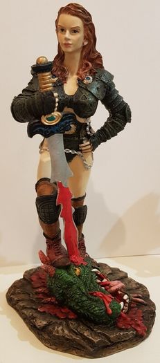 Dungeons & Dragons style large figurines X3