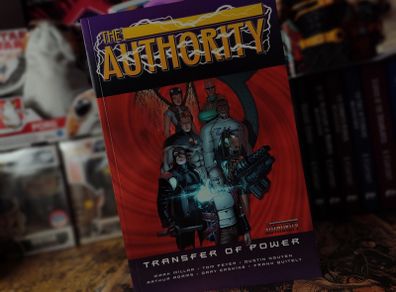 The Authority ! Volume 4 ! Transfer Of Power ! Graphic Novel ! 2002 ! by Wildstorm !