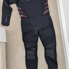 Wetsuit + accessories