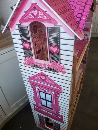 Doll's House