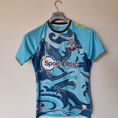 Hummel Southampton 2022-23 shirt Size small ptp 20" in excellent condition