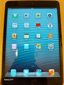 Apple IPAD Mini 1st 16GB Black, With over 20 Childrens movies in excellent condition