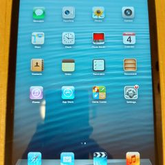 Apple IPAD Mini 1st 16GB Black, With over 20 Childrens movies in excellent condition