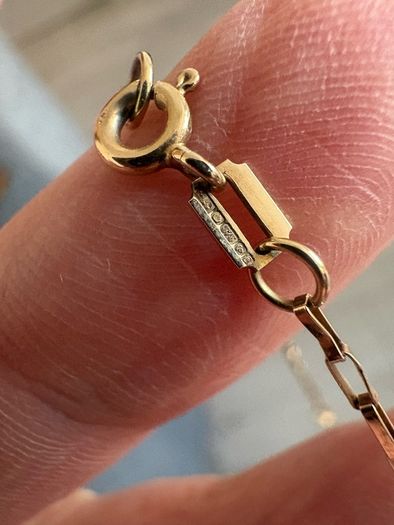 Vintage 9k Gold box necklace