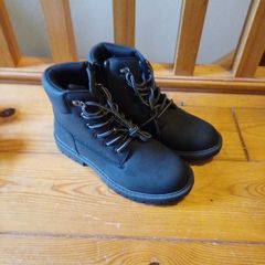 BNWT Size 4 River Island Boots