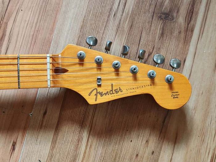 Fender Japan Vintage Series '57 Stratocaster (Delivery available)