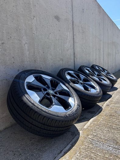 Genuine Volkswagen Indianapolis 19" Alloy Wheels - Like New, Good Year