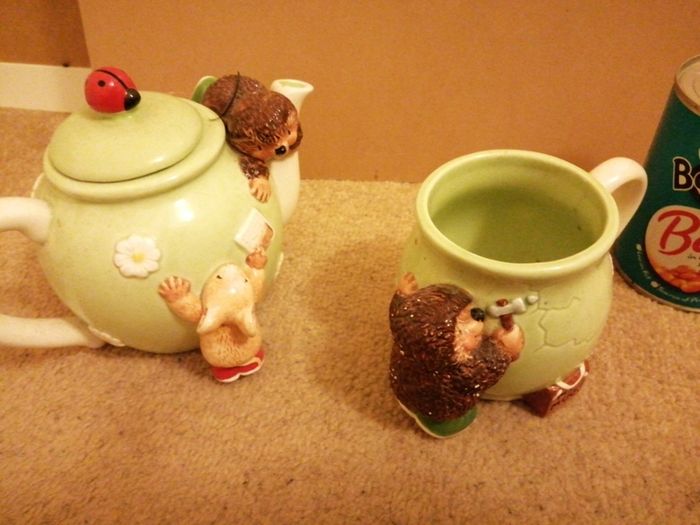 tea pot and mug
