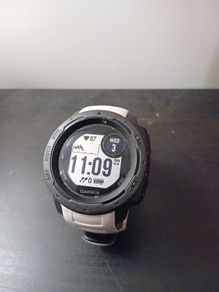Garmin Intinct watch