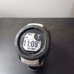 Garmin Intinct watch