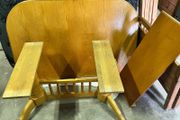 Extendable dining table