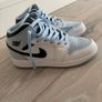 Nike Jordan Air Mid Image 3