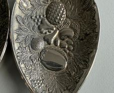 Beautiful Vintage 2-Piece Silver-Plated Salad / Fruit Serving Set - Embossed Pineapple & Grapes Design