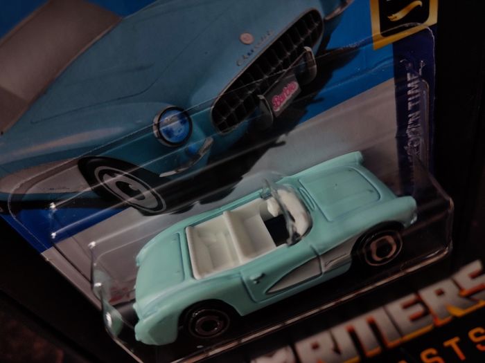 Barbie ! 1956 Corvette ! Turquoise ! from HW Screen Time Series ! Sealed !