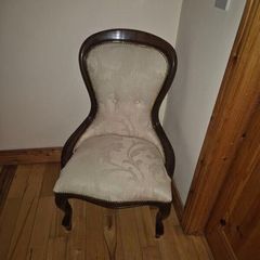 Victorian Style Vintage Balloon Back Upholstered Nursing Chair