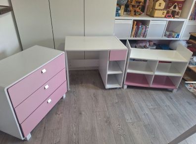 Beautiful White/Pink Bedroom Chest Set