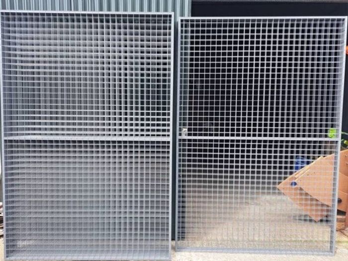 Mesh panels