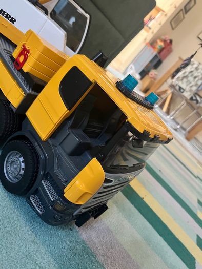 Bruder Crane Truck