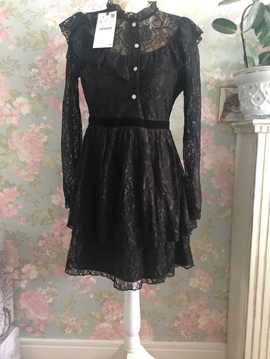 Zara lace mini dress, new, size S