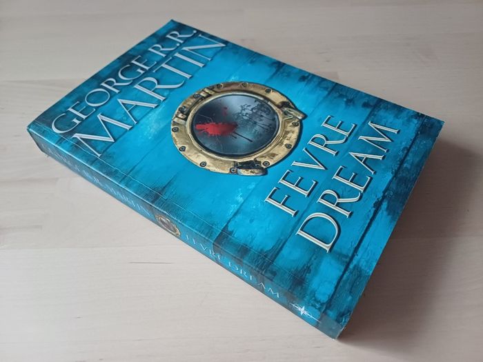 Fevre Dream by George R.R. Martin (Vampire Horror Paperback 2011)