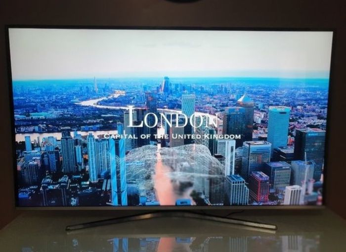 55" Samsung 4k Ultra HD HDR Freeview Freesat HD Smart LED TV