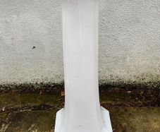 Washbasis column