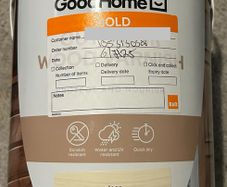 Outdoor wood varnish clear matt never opened. 2.5Ltr, 30m2