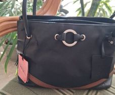 Beautiful GiGi Navy Soft Leather Hand/Shoulder Bag