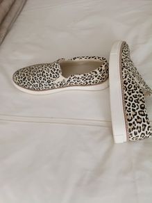Shoe