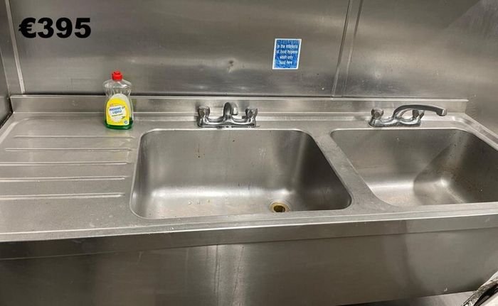 Commercial kitchen sinks