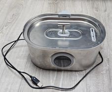 Like New Cat Water Fountain USB Powered