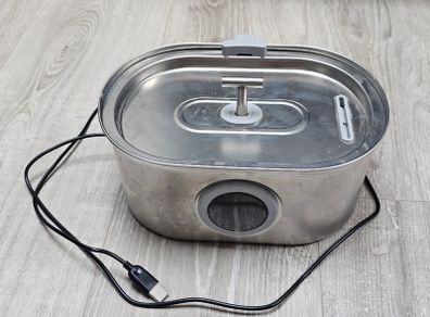 Like New Cat Water Fountain USB Powered