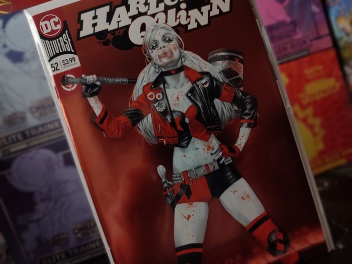 Harley Quinn ! Issue #52 ! Chrome Cover ! 2018 ! by DC Comics !
