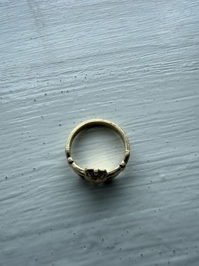 Claddagh Ring 9ct solid gold