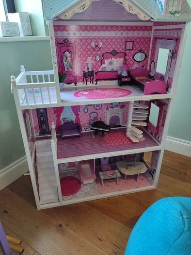 Dolls House + Furniture