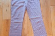 Trousers with 'flare' effect