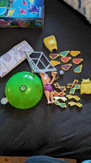 windy knickers board game