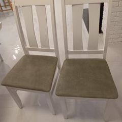4 dining chairs