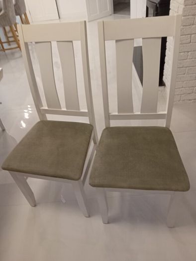 4 dining chairs