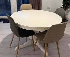 Modern Extendable IKEA Dining set - Hardly used!